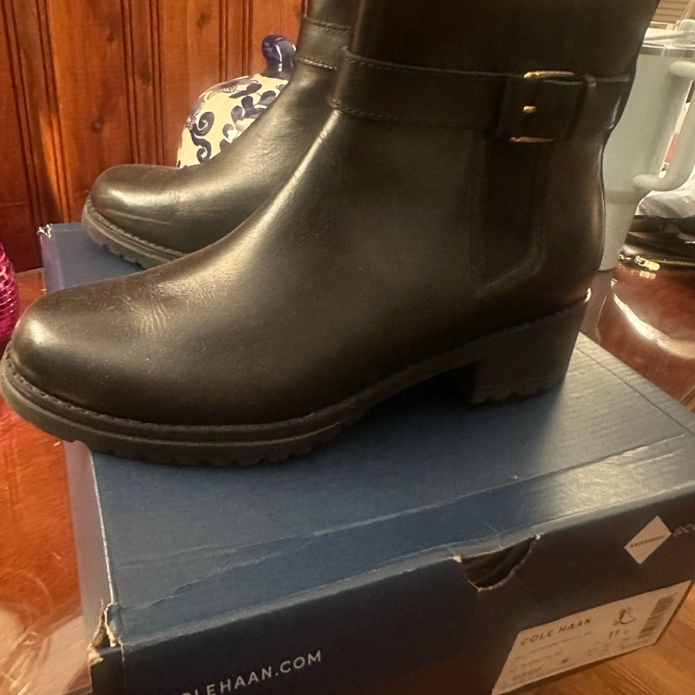 Women's Black Ankle Boots Cole Han - Picture 5 of 11